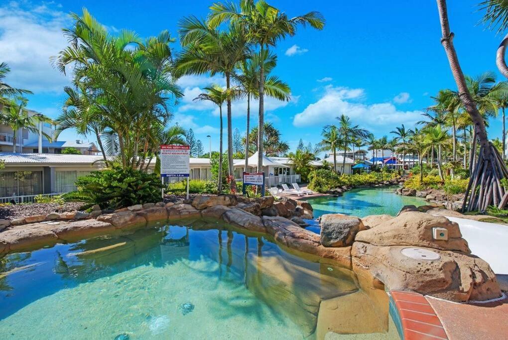 Alex Heads Beachfront Resort King Bed Studio Room Александра-Хедленд Экстерьер фото